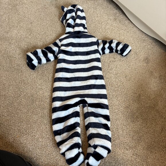 The Children’s Place Bunting Suit plush, warm stripes 6-9 months blue mittens - Picture 9 of 9